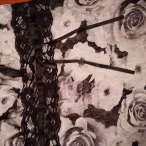 Maurices - Picture 2 of 5